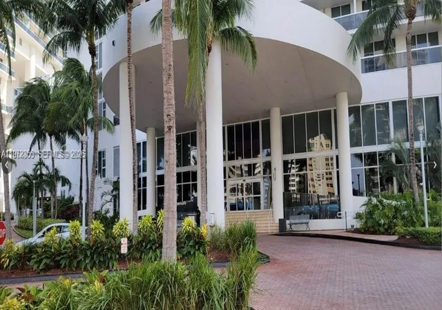 Homes for sale in Fort Lauderdale, FL | 1850 S Ocean Dr, Fort Lauderdale, FL 33009