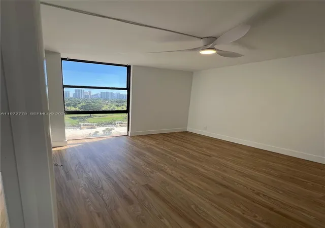 2nd image of 20301 W Country Clb Dr, Aventura, FL 33180