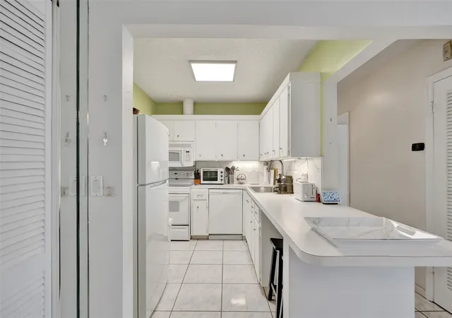 Homes for sale in North Lauderdale, FL | 6750 Ne 21St Rd, North Lauderdale, FL 33308