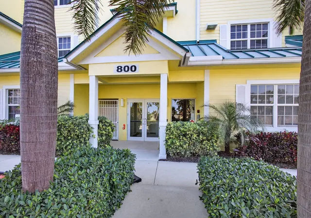 Listing Photo 5 - Condo for sale in building located at 800 Juno Ocean Walk, Juno Beach, FL 33408 - Unit #304