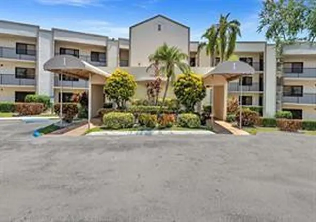 Homes for sale in Tamarac, FL | 10803 W Clairmont Cir #102, Tamarac, FL 33321 | MLS# F10554784