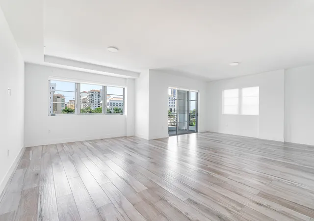 Photo 3 of Condo for sale at 155 E Boca Raton Rd #516, Boca Raton, FL 33432 | MLS# R11167011 | Listing updated on 2026-09-23