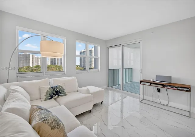 3rd image of 20000 E Country Club Dr #714, Miami, FL 33180 | MLS# A11972889