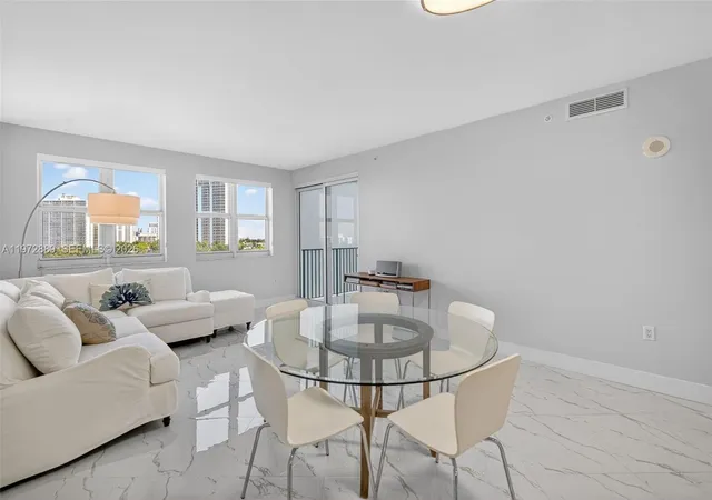 4th image of 20000 E Country Club Dr #714, Miami, FL 33180 | MLS# A11972889