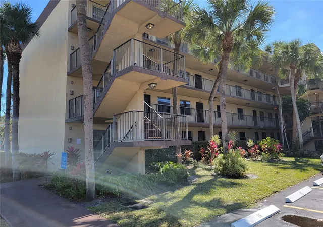 Photo 3 of Condo for sale at 3121 Nw 47th Terrace #403, Lauderdale Lakes, FL 33319 | MLS# F10554721 | Listing updated on 2026-09-26