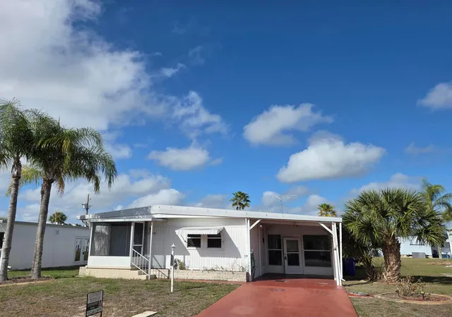 Photo 1 of Manufactured home for sale at 2915 Roger St, Sebring, FL 33872 | MLS# R11167108 | Listing updated on 2026-10-10