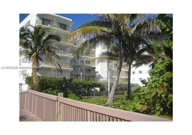 1st image of 901 S Surf Rd #402, Hollywood, FL 33019 | MLS# A11973189