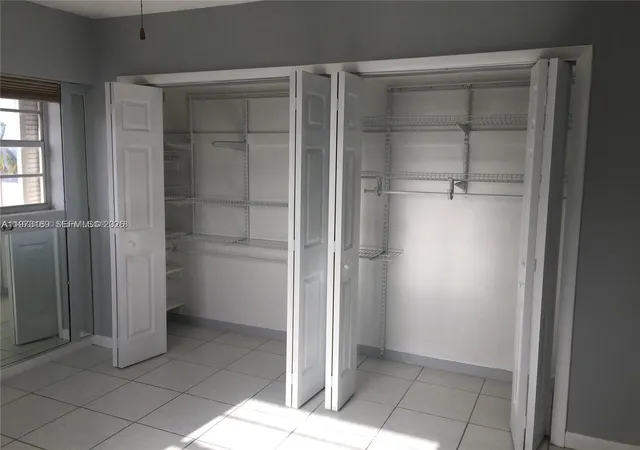 2nd image of 901 S Surf Rd, Hollywood, FL 33019