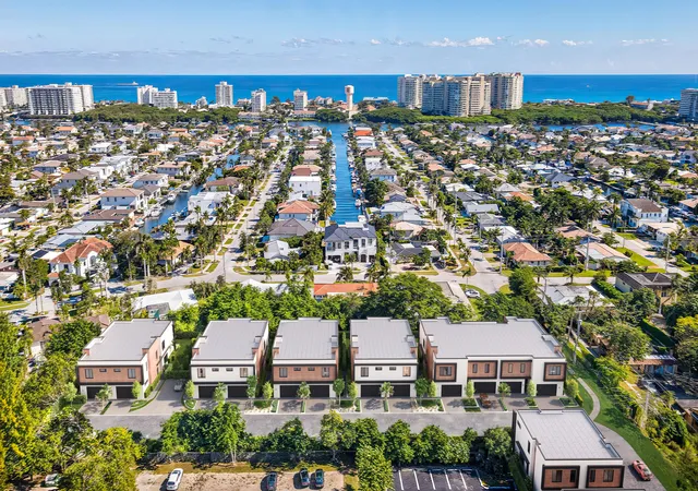 Photo 3 of Sale Pending at 6813 NE Briskel Pointe Dr, Boca Raton, FL 33487 | MLS# R11167144 | Listing updated on 2026-10-02