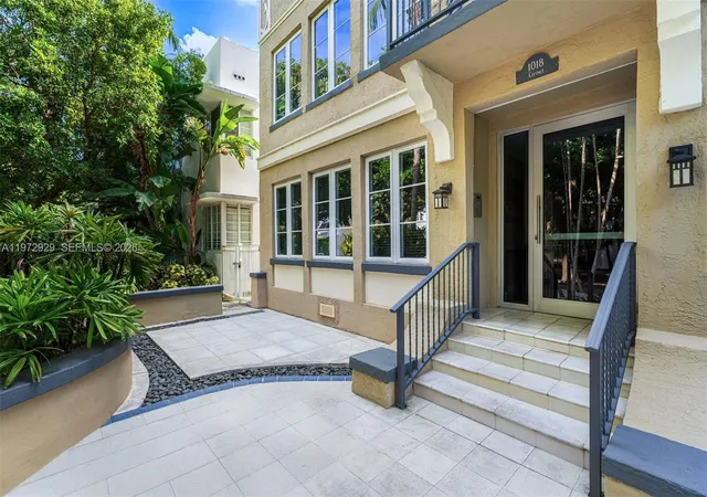 Homes for sale in Miami Beach, FL | 1018 Meridian Ave #8, Miami Beach, FL 33139 | MLS# A11972929