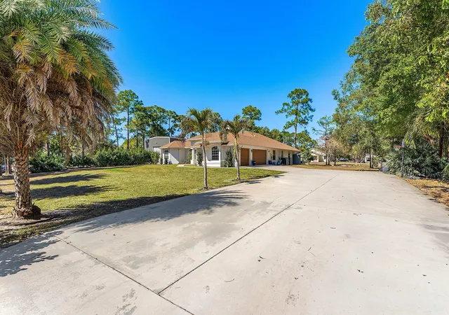 3rd image of 17225 80Th St N, Loxahatchee, FL 33470 | MLS# R11167267