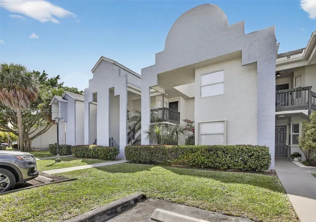1st image of 430 Sw 113th Wy #430, Pembroke Pines, FL 33025 | MLS# A11972422