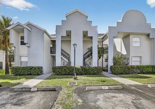 2nd image of 430 Sw 113th Wy #430, Pembroke Pines, FL 33025 | MLS# A11972422