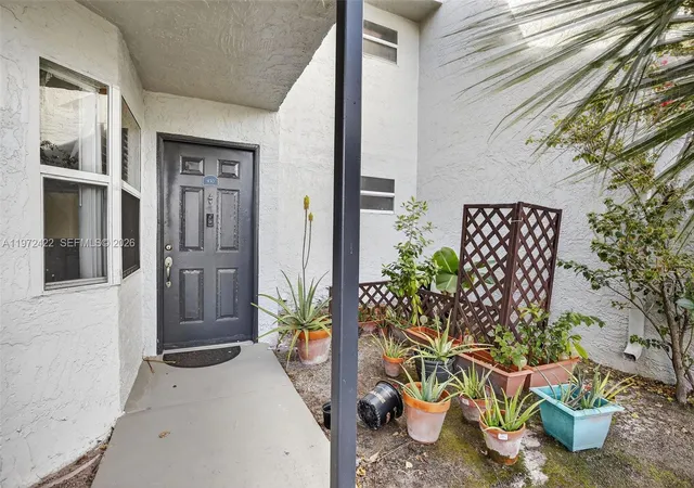4th image of 430 Sw 113Th Wy #430, Pembroke Pines, FL 33025 | MLS# A11972422