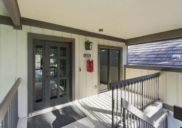 Photo 4 of Condo for sale at 2810 Polo Is Dr #C202, Wellington, FL 33414 | MLS# R11167296 | Listing updated on 2026-09-23