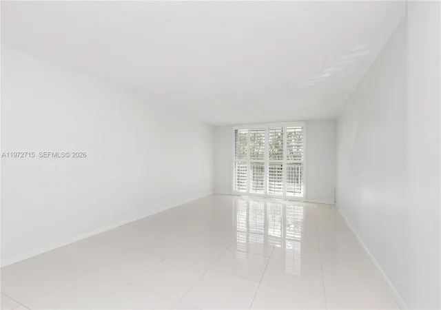 2nd image of 210 Sea View Dr #207, Key Biscayne, FL 33149 | MLS# A11972715