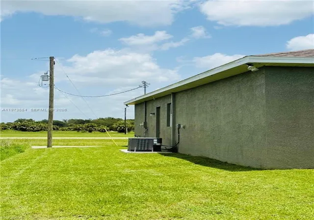 32nd image of 1818 Inwood Rd, Labelle, FL 33935 | MLS# A11973584