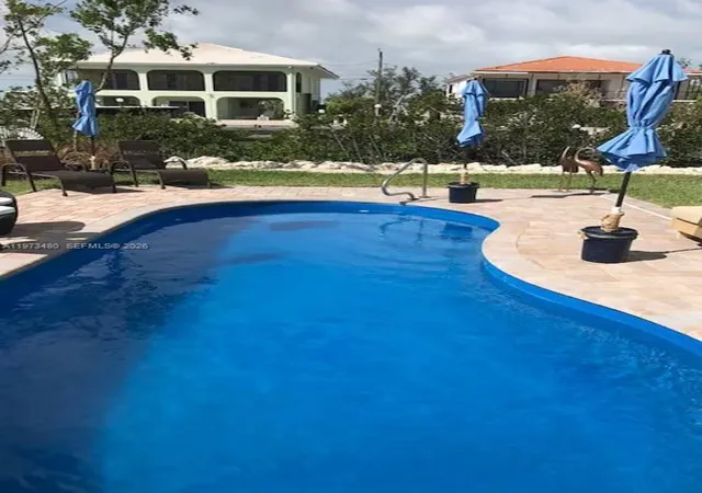 4th image of 227 Sombrero Beach Rd, Marathon, FL 33050 | MLS# A11973480