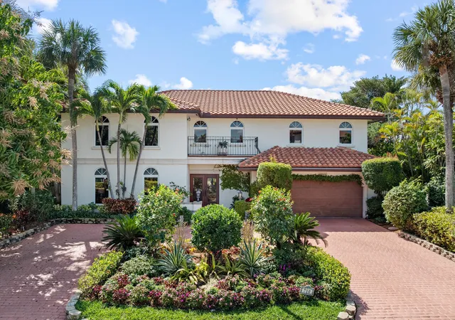 Photo 1 of Sale Pending at 710 Marble Way, Boca Raton, FL 33432 | MLS# R11167334 | Listing updated on 2026-10-01