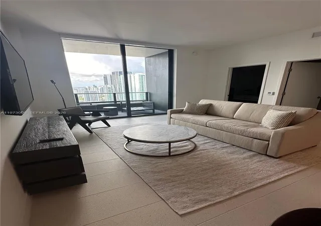 1st image of 159 Ne 6Th St #4811, Miami, FL 33132 | MLS# A11973005