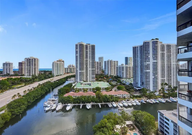 3rd image of 3400 192Nd St, Aventura, FL 33180
