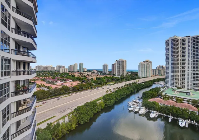 5th image of 3400 192Nd St, Aventura, FL 33180