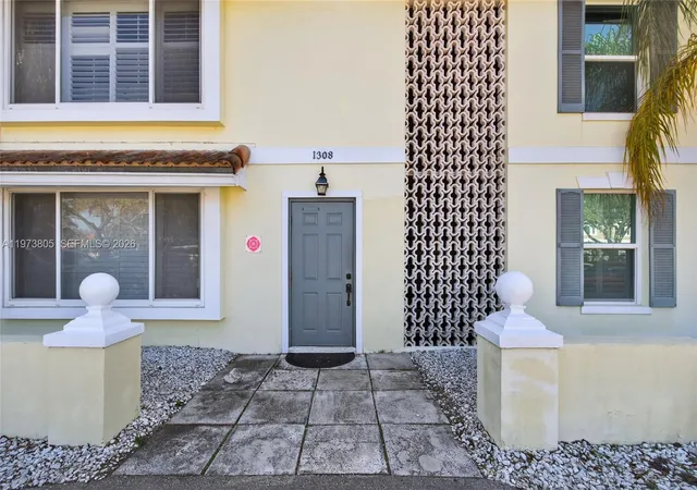 Homes for sale in Fort Lauderdale, FL | 1308 Bayview Dr, Fort Lauderdale, FL 33304
