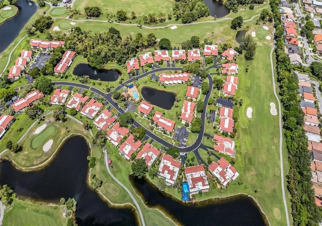 2nd image of 8535 Casa Del Lago F #F, Boca Raton, FL 33433 | MLS# A11973878