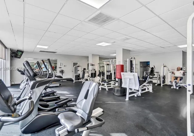 4th image of 3140 S Ocean Dr #1812, Hallandale Beach, FL 33009 | MLS# A11973987