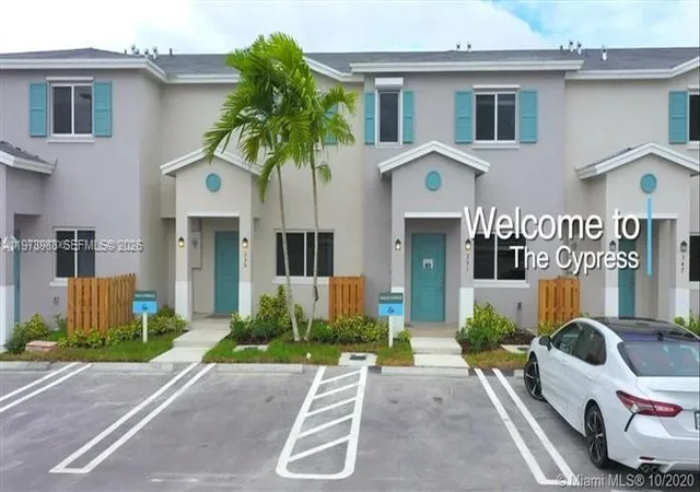 Homes for sale in Florida City, FL | 445 Nw 12th Ave, Florida City, FL 33034 | MLS# A11973983