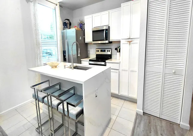 Photo 3 of Condo for sale at 8878 Lake Worth Rd #111, Lake Worth, FL 33467 | MLS# R11167619 | Listing updated on 2026-09-23
