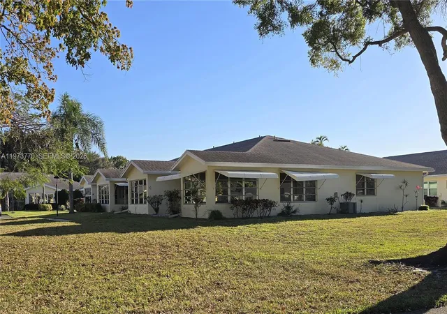 Homes for sale in Delray Beach, FL | 5162 Lakefront Blvd, Delray Beach, FL 33484