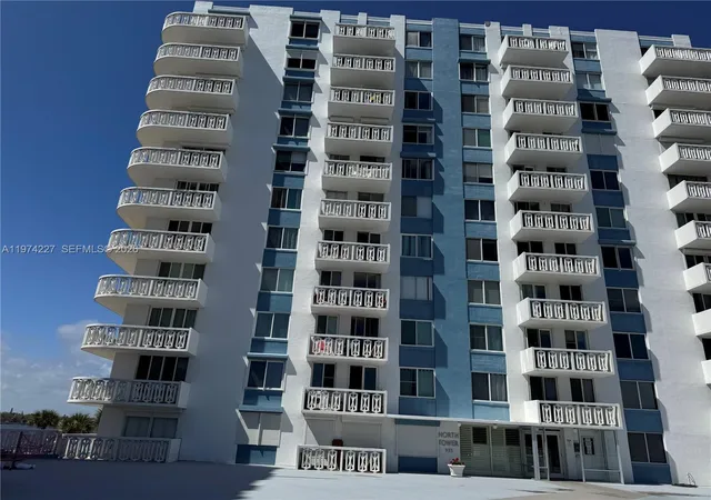 Homes for sale in Daytona Beach, FL | 925 N Halifax 102 #102, Daytona Beach, FL 32118 | MLS# A11974227