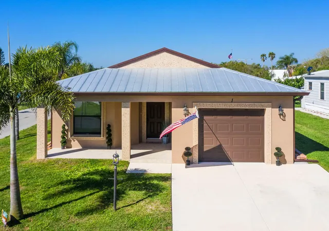 Photo 1 of Single family home for sale at 36 Alta Loma, Port St Lucie, FL 34952 | MLS# R11167840 | Listing updated on 2026-10-02