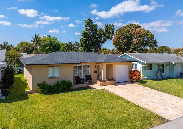 Photo 2 of Single family home for sale at 5607 Nw 49th Avenue, Tamarac, FL 33319 | MLS# F10555260 | Listing updated on 2026-09-23