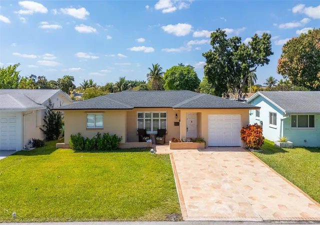 Photo 3 of Single family home for sale at 5607 Nw 49th Avenue, Tamarac, FL 33319 | MLS# F10555260 | Listing updated on 2026-09-23