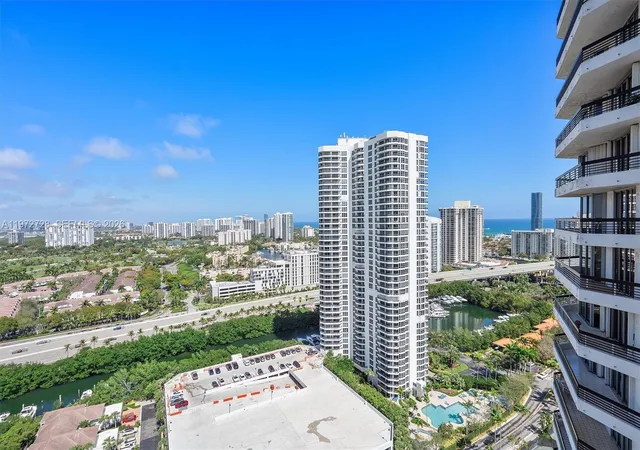 4th image of 3530 Mystic Pointe Dr #2907, Aventura, FL 33180 | MLS# A11972728
