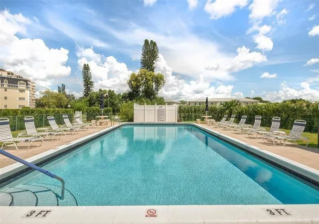 Homes for sale in Coral Springs, FL | 3535 Broken Woods Drive, Coral Springs, FL 33065 | Houzeo