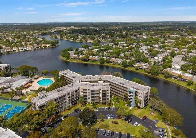 Photo 2 of Condo for sale at 1001 Colony Point Cir #417, Pembroke Pines, FL 33026 | MLS# R11167942 | Listing updated on 2026-10-06