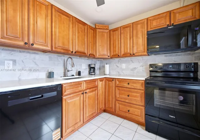 2nd image of 4270 Nw 40th St #104, Lauderdale Lakes, FL 33319 | MLS# A11974742
