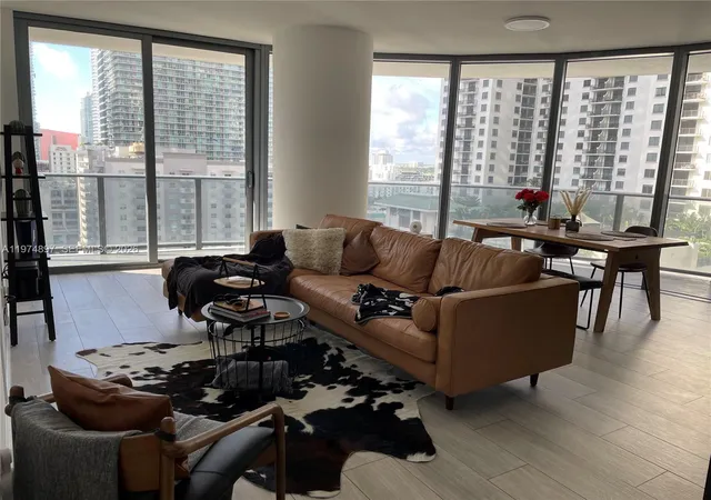 2nd image of 45 Sw 9Th St #1206, Miami, FL 33130 | MLS# A11974897