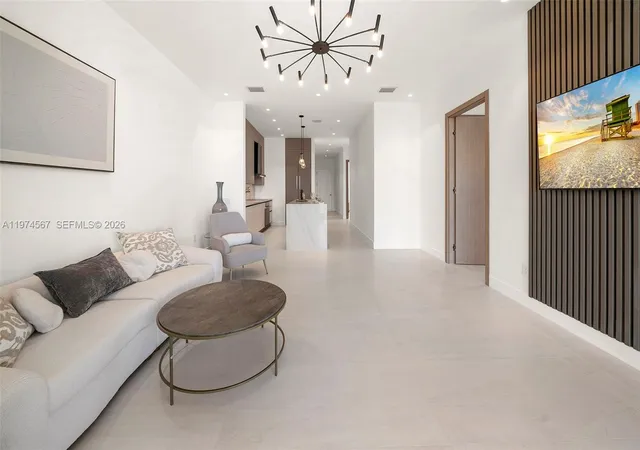5th image of 246 Ne 6Th Ave #302, Delray Beach, FL 33483 | MLS# A11974567