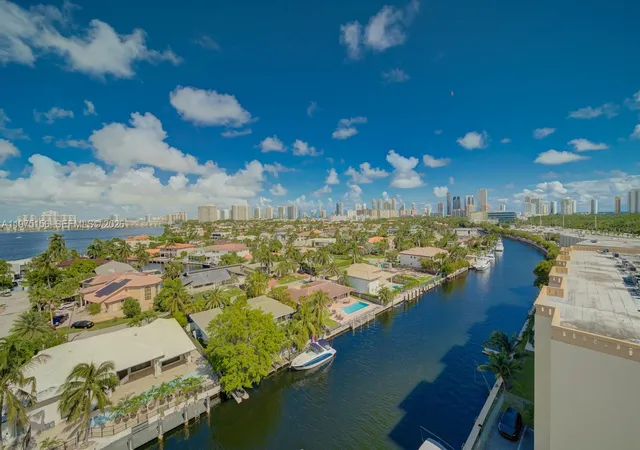 2nd image of 2903 N Miami Bch Blvd, North Miami Beach, FL 33160