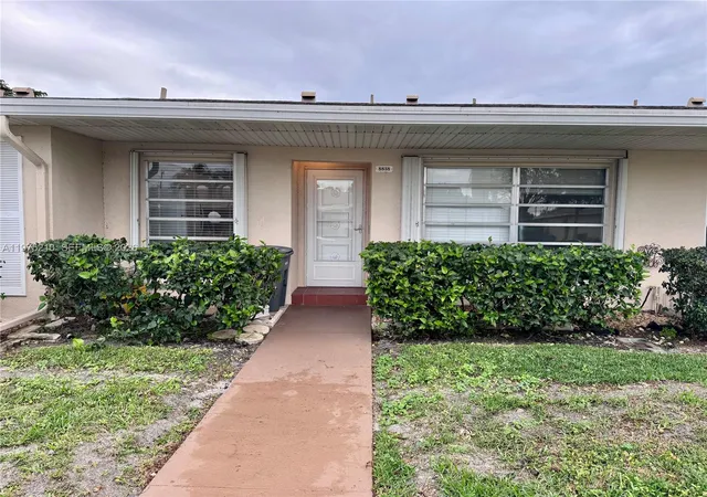 Homes for sale in Boca Raton, FL | 8838 Bella Vista Dr, Boca Raton, FL 33433 | MLS# A11975210