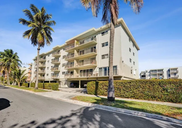 2nd image of 3665 Ne 167Th St, North Miami Beach, FL 33160