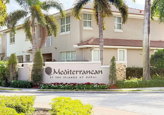 2nd image of 10832 Nw 84th St, Doral, FL 33178 | MLS# A11970405