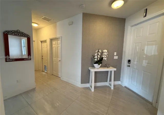 5th image of 10832 Nw 84Th St, Doral, FL 33178 | MLS# A11970405