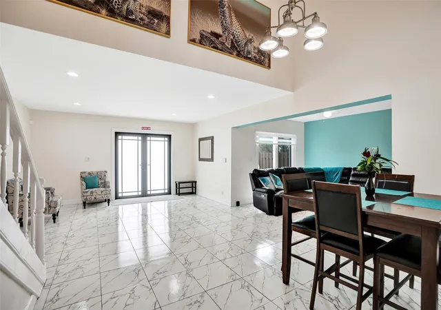 Photo 3 of Townhouse for sale at 3541 Nw 95th Terrace #202, Sunrise, FL 33351 | MLS# F10555175 | Listing updated on 2026-09-23