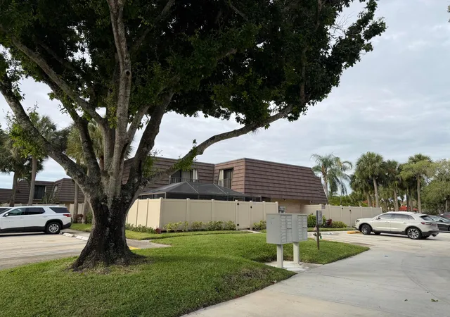 4th image of 7622 76Th #200, West Palm Beach, FL 33407 | MLS# F10556017