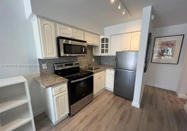 Homes for sale in Lauderdale By The Sea, FL | 4228 N Ocean Dr #17, Lauderdale By The Sea, FL 33308 | MLS# A11976275